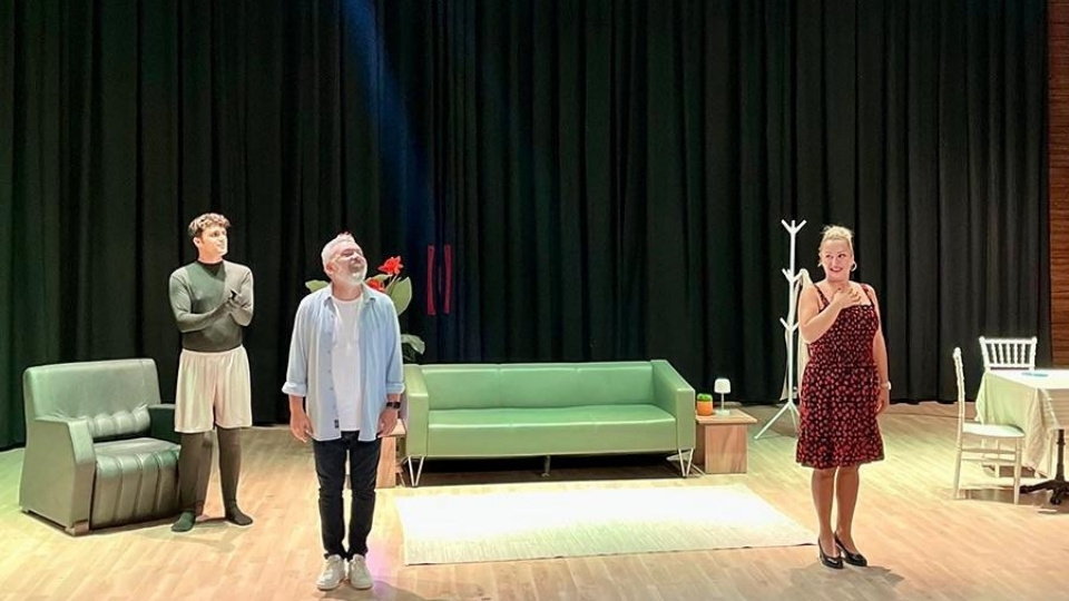 İyi Delirdik - Den Haag